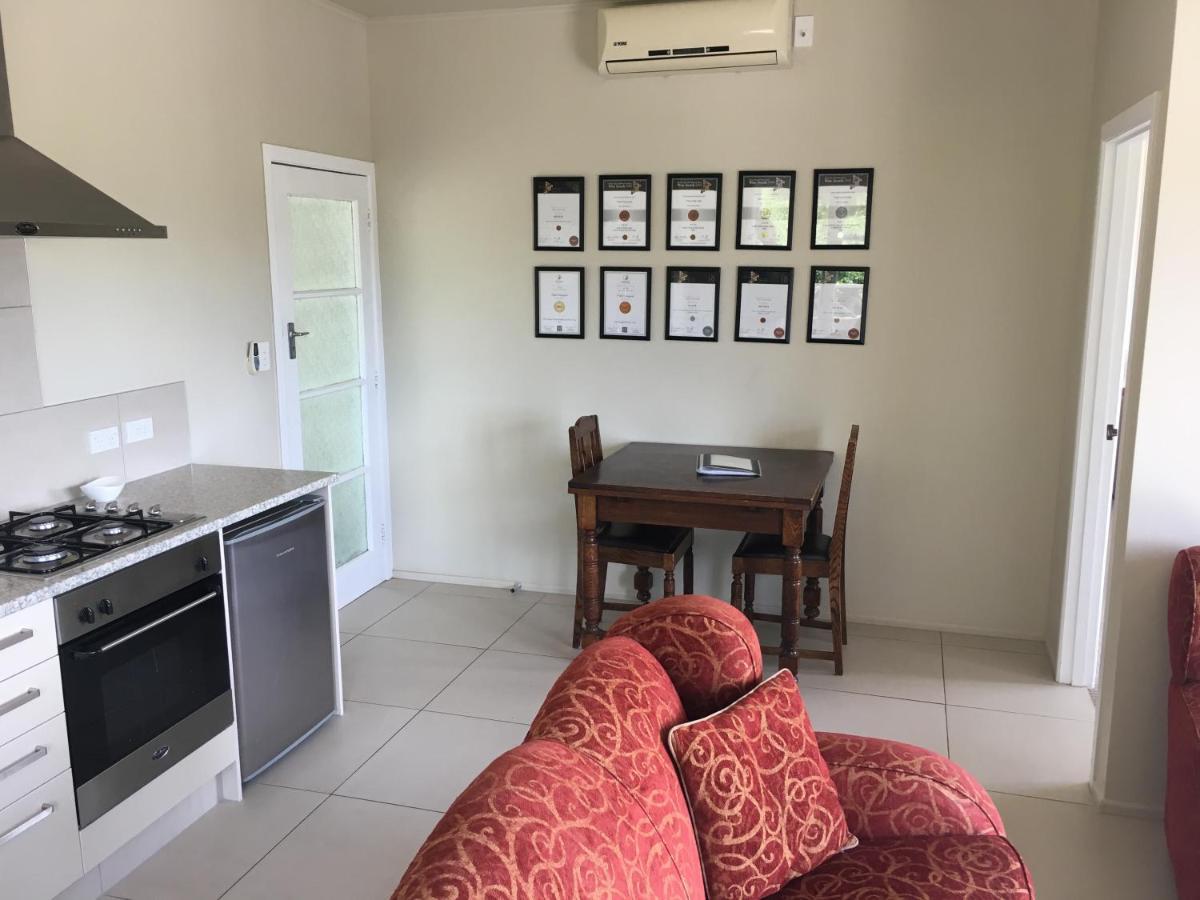Tuki Vineyard Cottage ハブロック・ノース エクステリア 写真